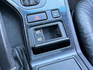 BMW E39 Aschenbecher USB-Ladegerät Tuning Innenausstattung