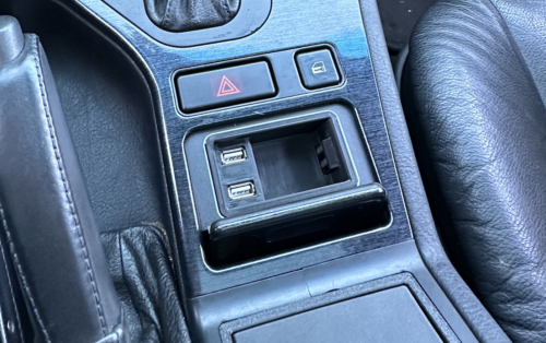 BMW E39 Aschenbecher USB-Ladegerät Tuning Innenausstattung